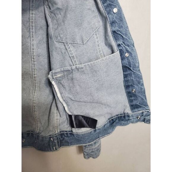 BDG Oversized Women's Denim Trucker Jean Jacket Light Wash Button Front - Picture 5 of 9